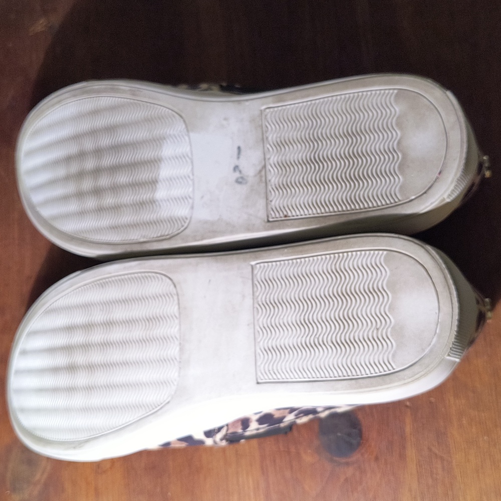 Steve Madden Leopard Sneakers 8M EUC - Picture 6 of 6
